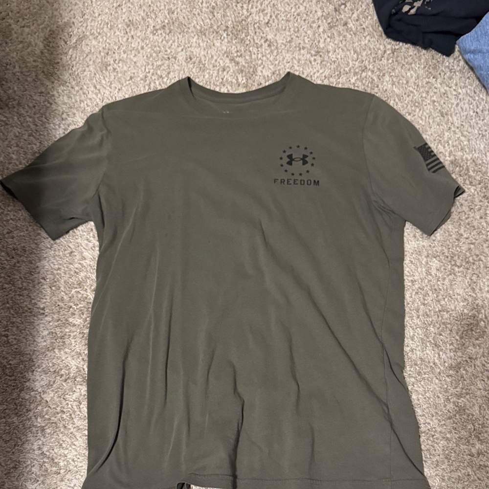 Under Armour Men's Freedom Graphic Tee - Dark Green